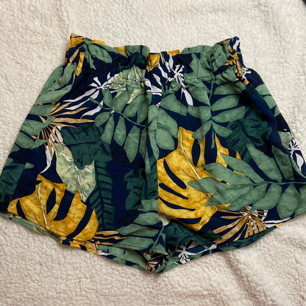Shein shorts! M!